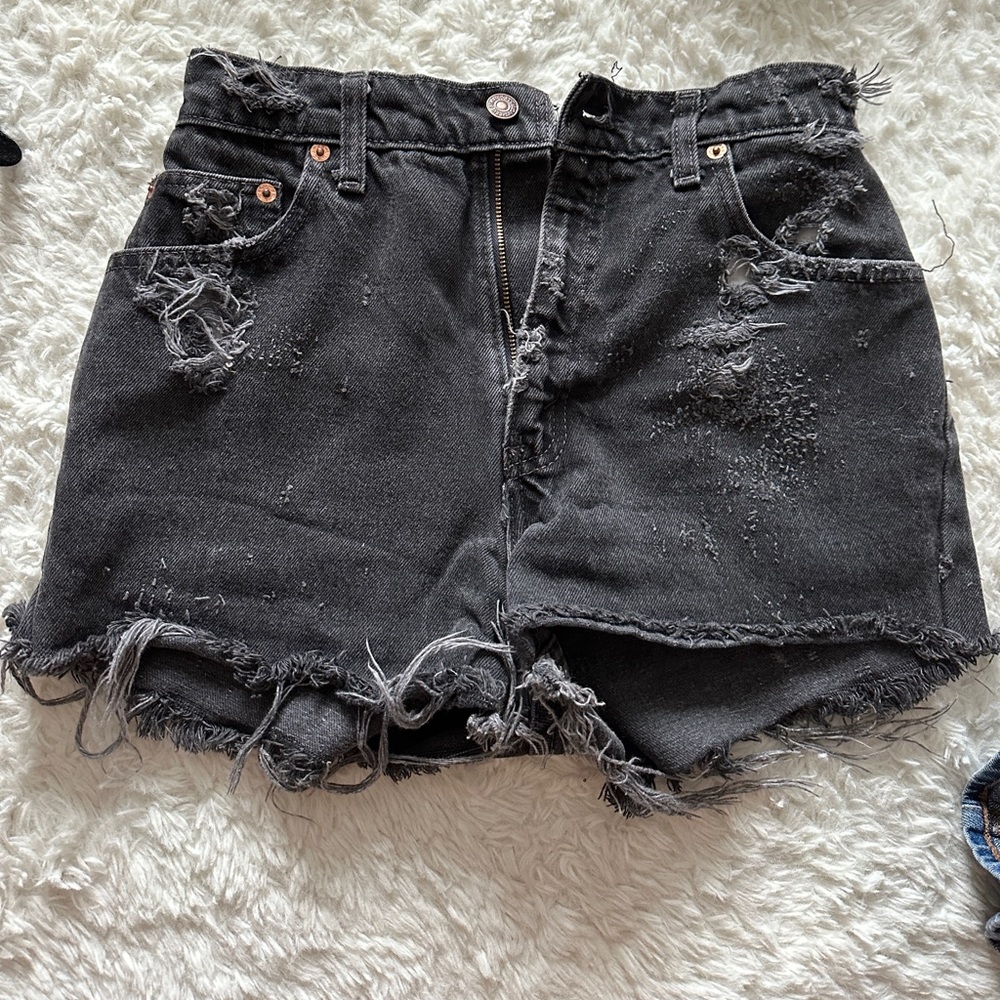 Levis short